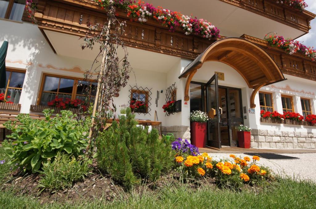 Garni Tofana Corvara In Badia Exterior foto
