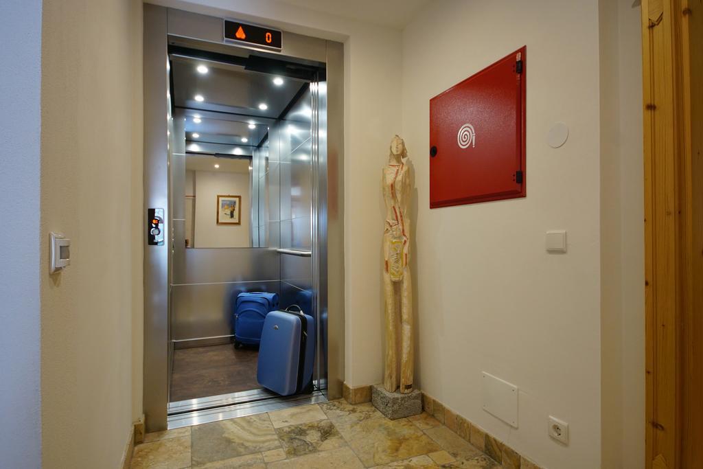 Garni Tofana Corvara In Badia Exterior foto